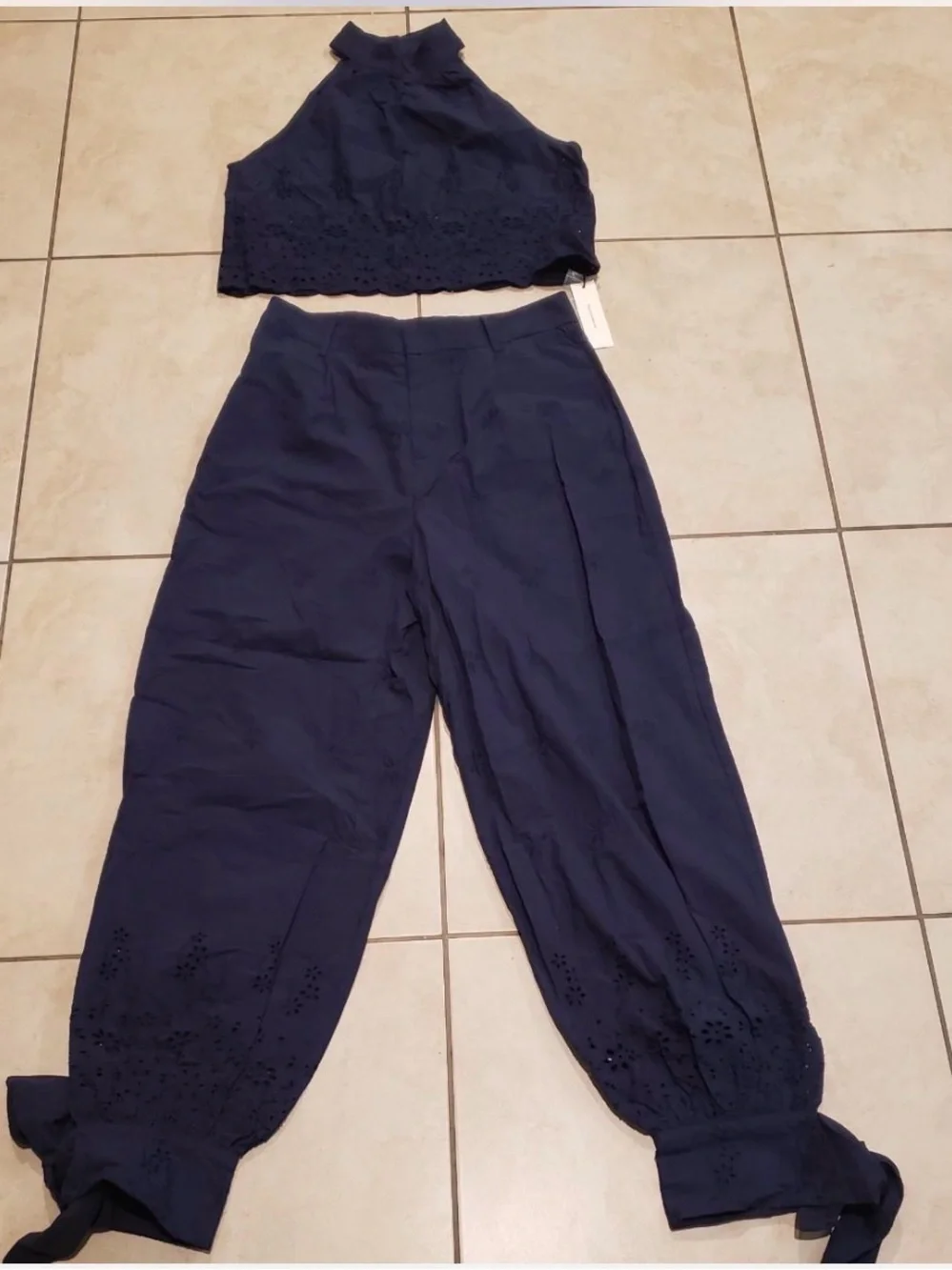 Commense Eyelet Top & Tie - Cuff pants set